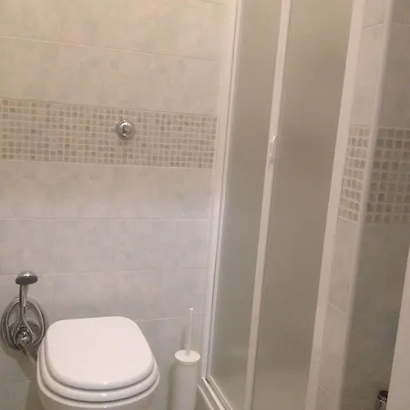 Quartieri'S House * Неаполь